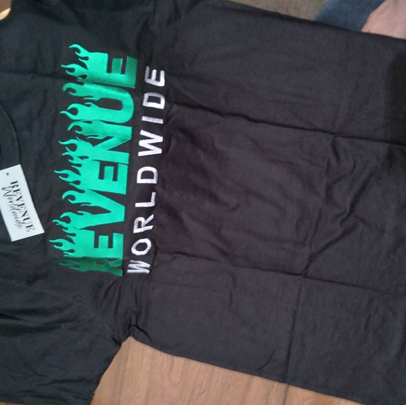 2 piece NEW Men's $REVENUE WORLDWIDE$ Shirt/Short set SIZES S-XXXL... - Picture 9 of 9